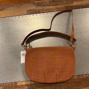 Clare V Moyen Messenger